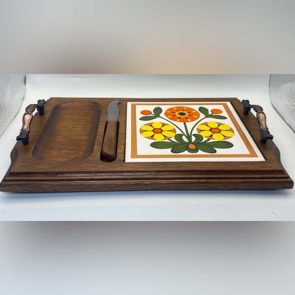 Vintage 70s wooden serving tray w/ ceramic tile and knife - Picture 5 of 9